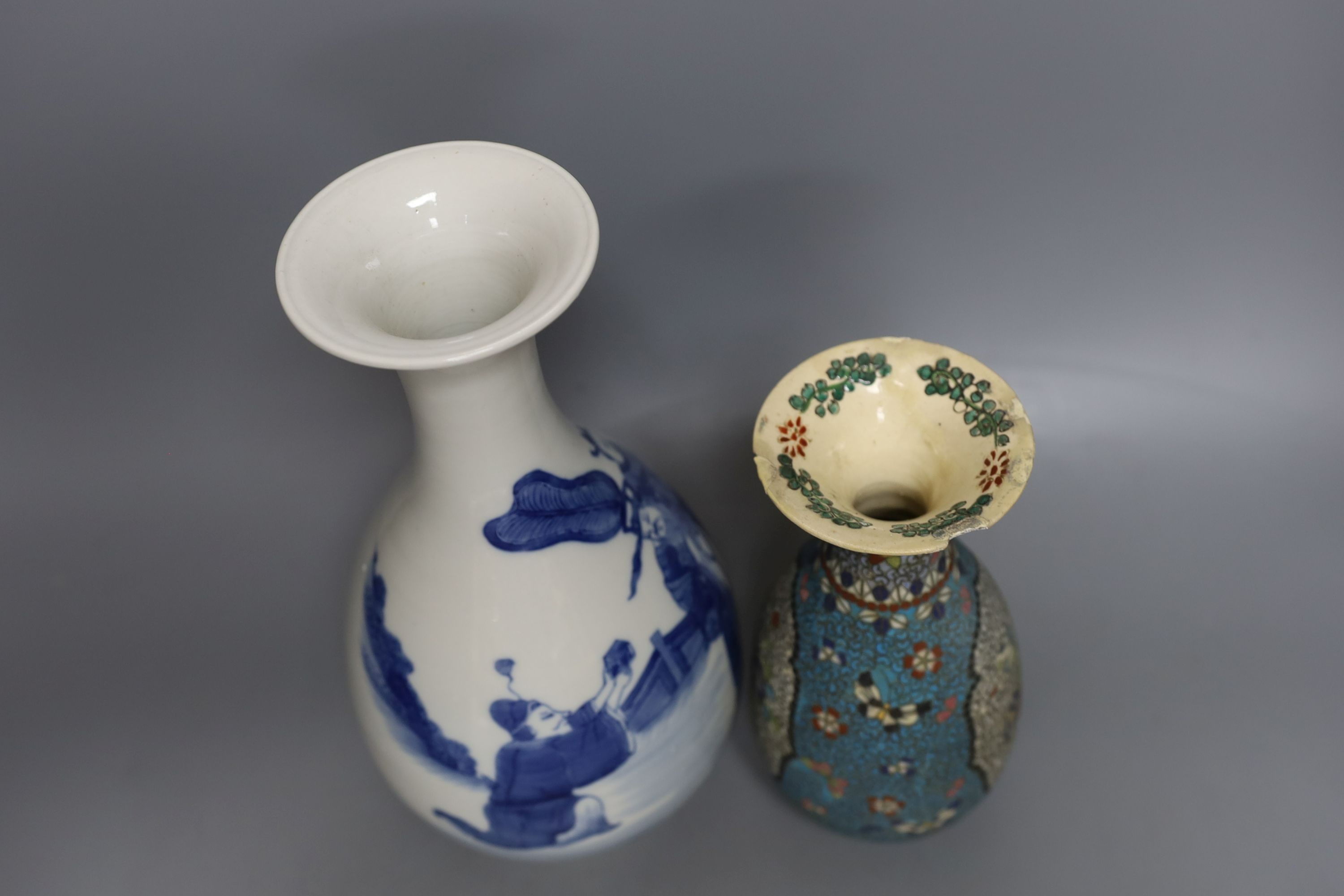 A Chinese blue and white pear-shaped vase and a Japanese ceramic cloisonné vase, tallest 29cm